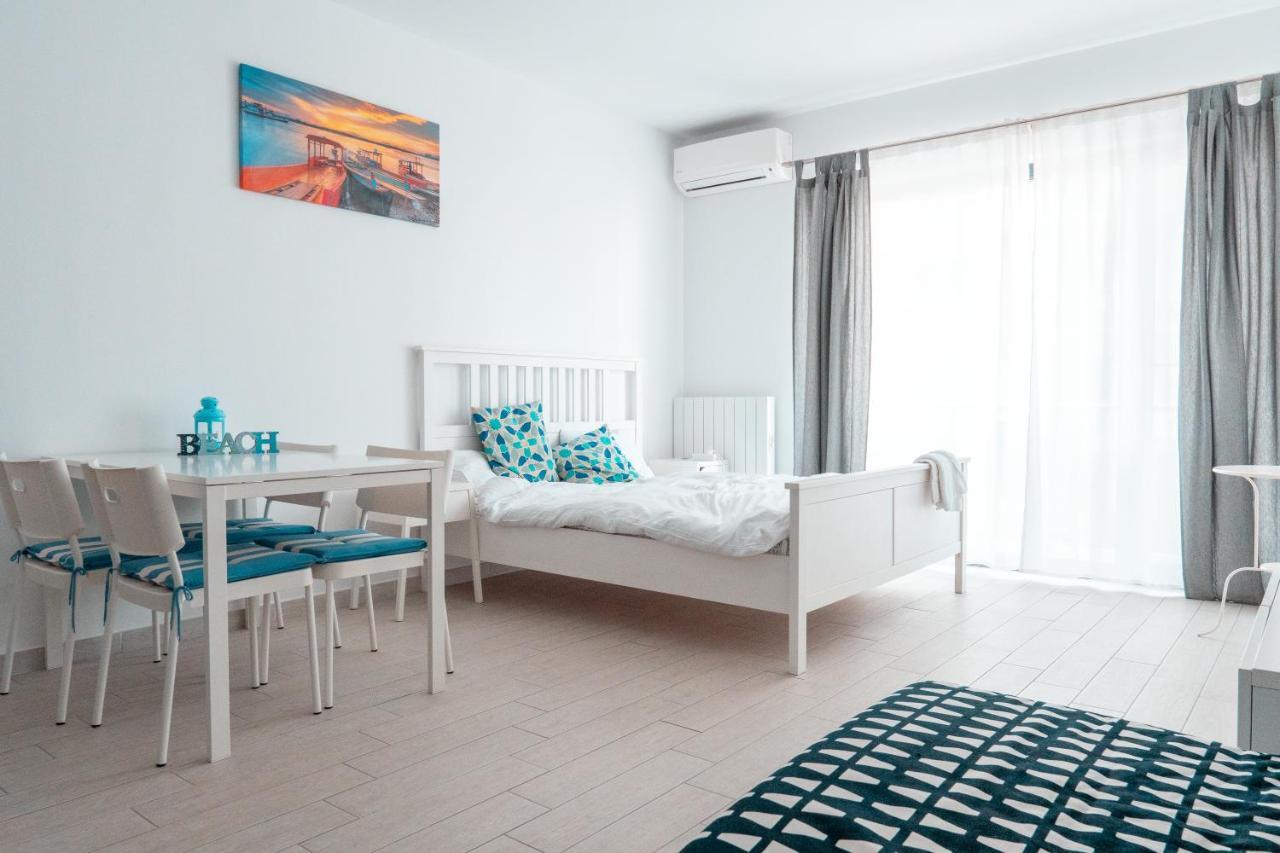 Bright Apartments Mamaia Nord Extérieur photo